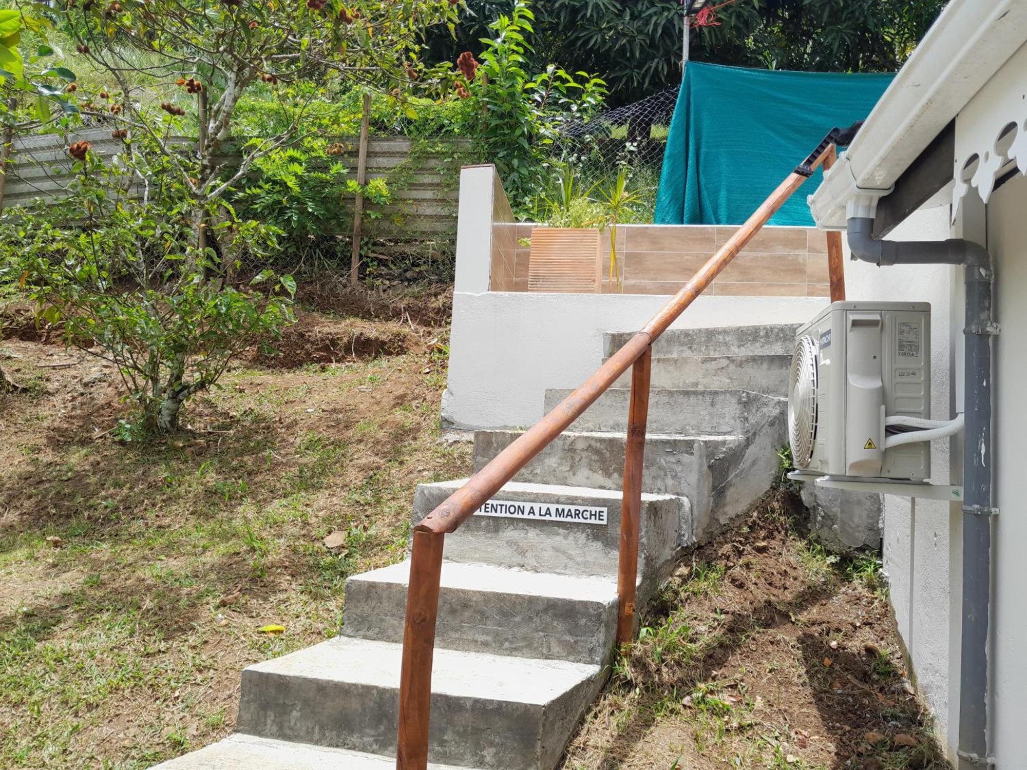 Villa La Poulette Amazonienne Rivière-Pilote Exterior foto
